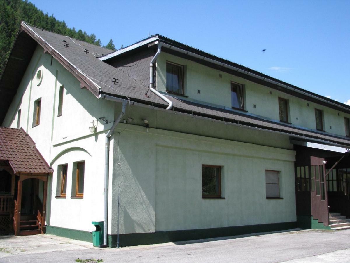 Penzion Borovica Stratená Extérieur photo
